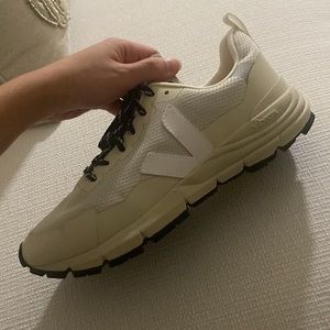 Veja Vibrant Dekkan Sneakers Beige
